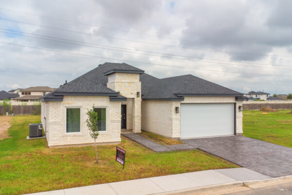 1106 Wesley St, Pharr