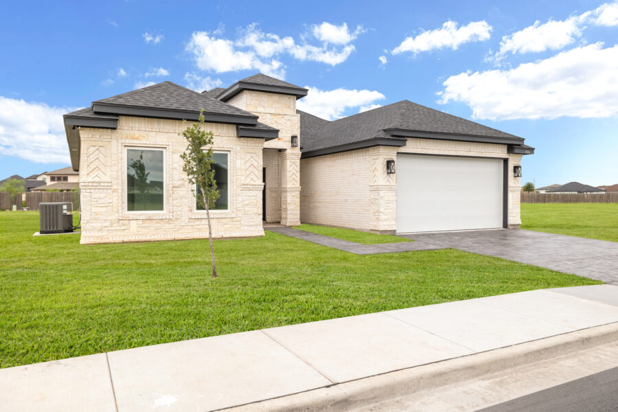 1106 Wesley St, Pharr